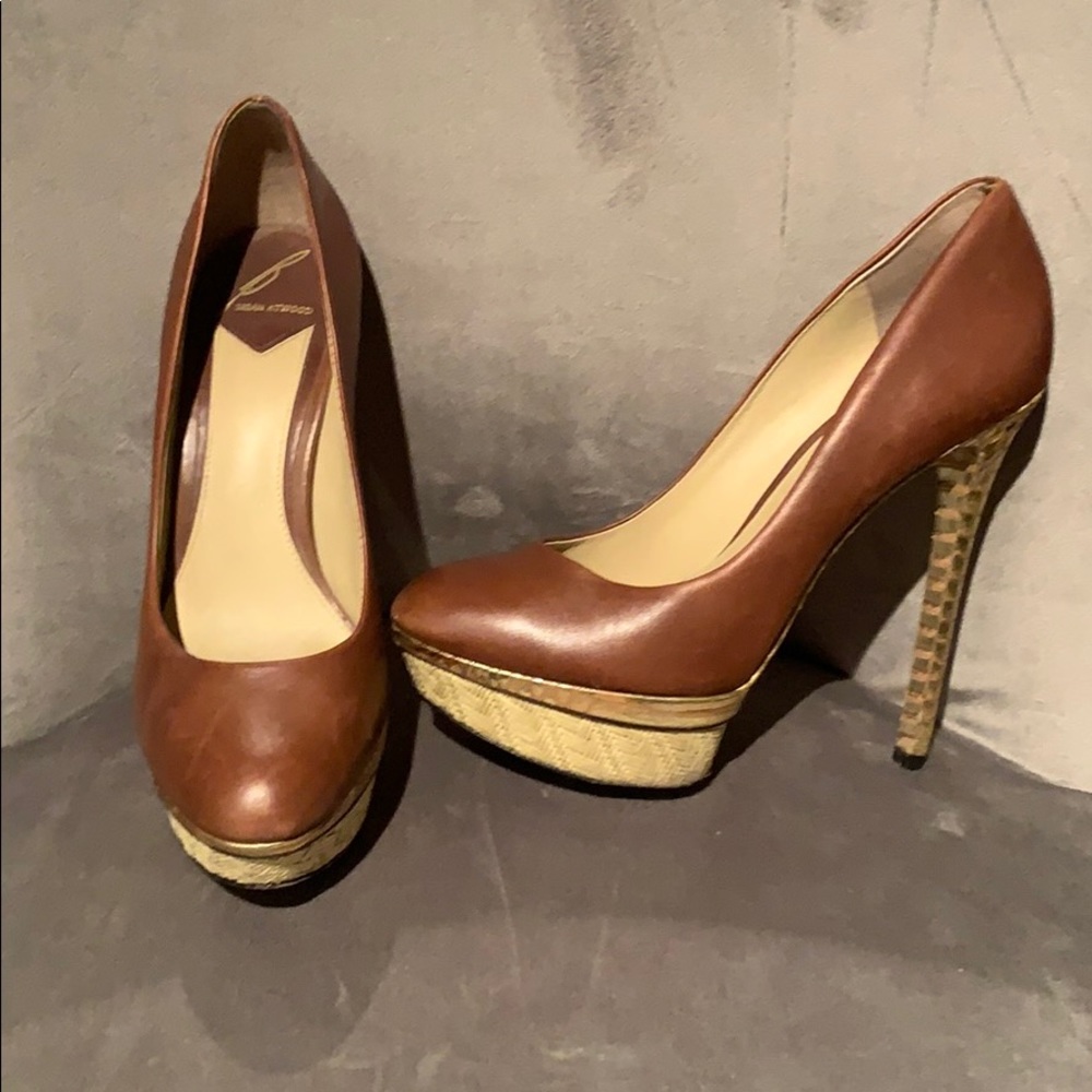 Brown Brian Atwood Pumps